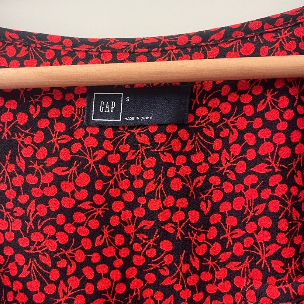 GAP Vibrant Red and Black Patterned Long Sleeve Dress - Picture 3 of 4